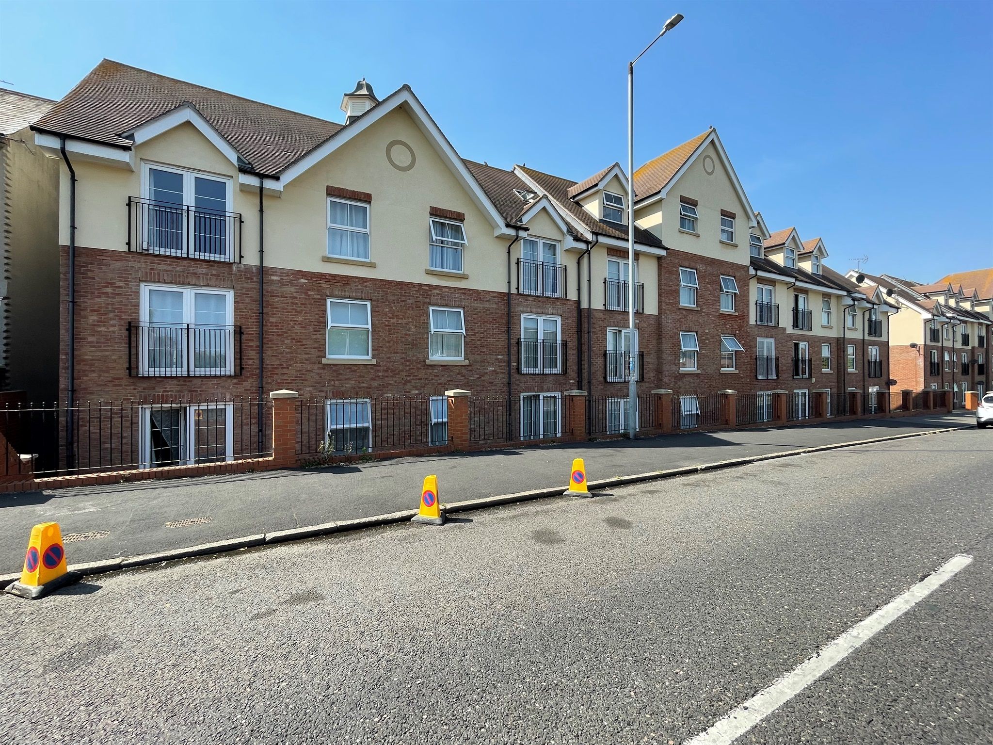 2 bed flat for sale in Main Road, Dovercourt, Harwich CO12 Zoopla