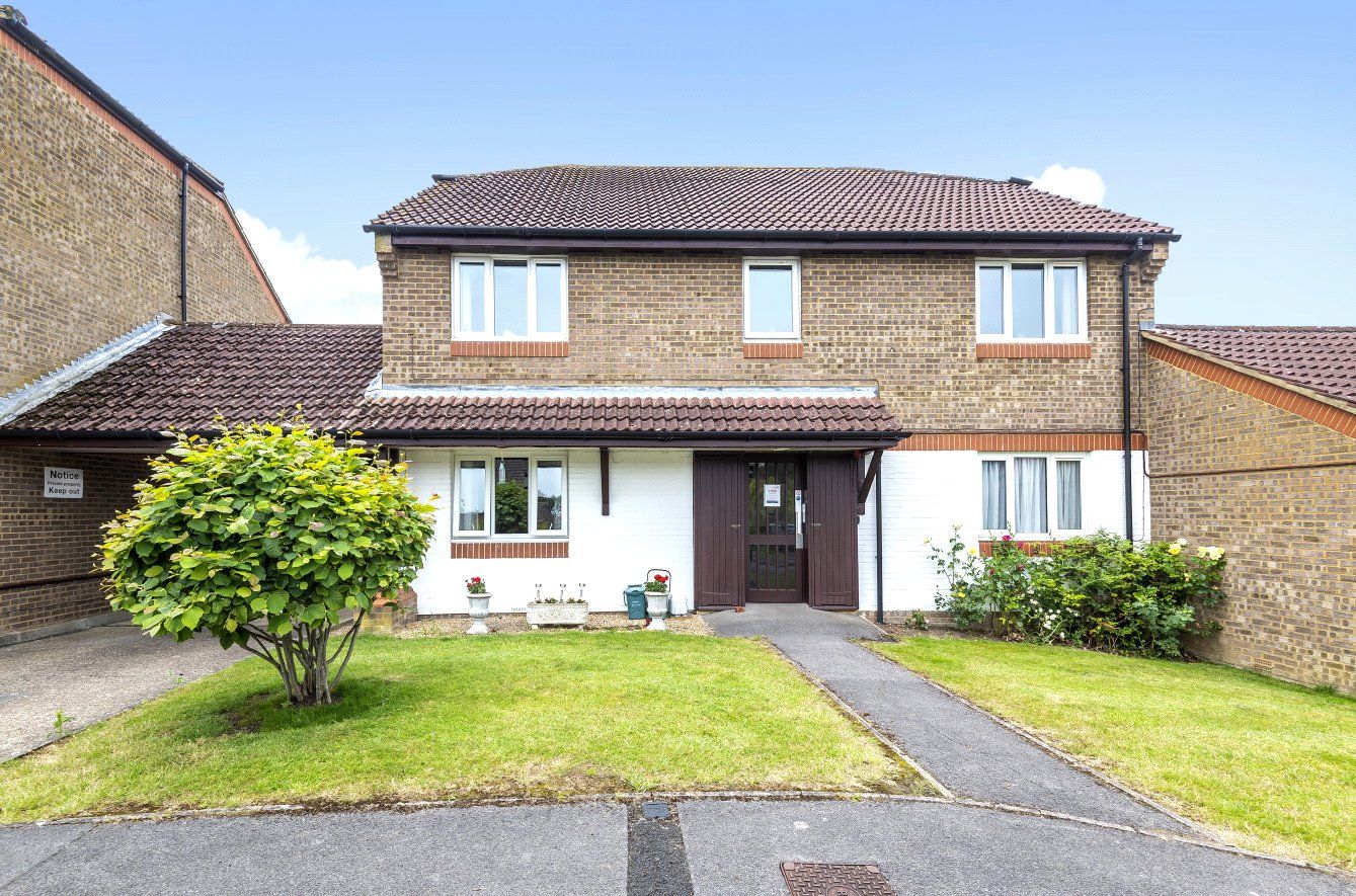 1 bed flat for sale in Burpham, Guildford, Surrey GU4 Zoopla