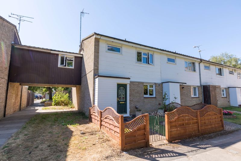 4 bed end terrace house for sale in Walk, Bewbush, Crawley