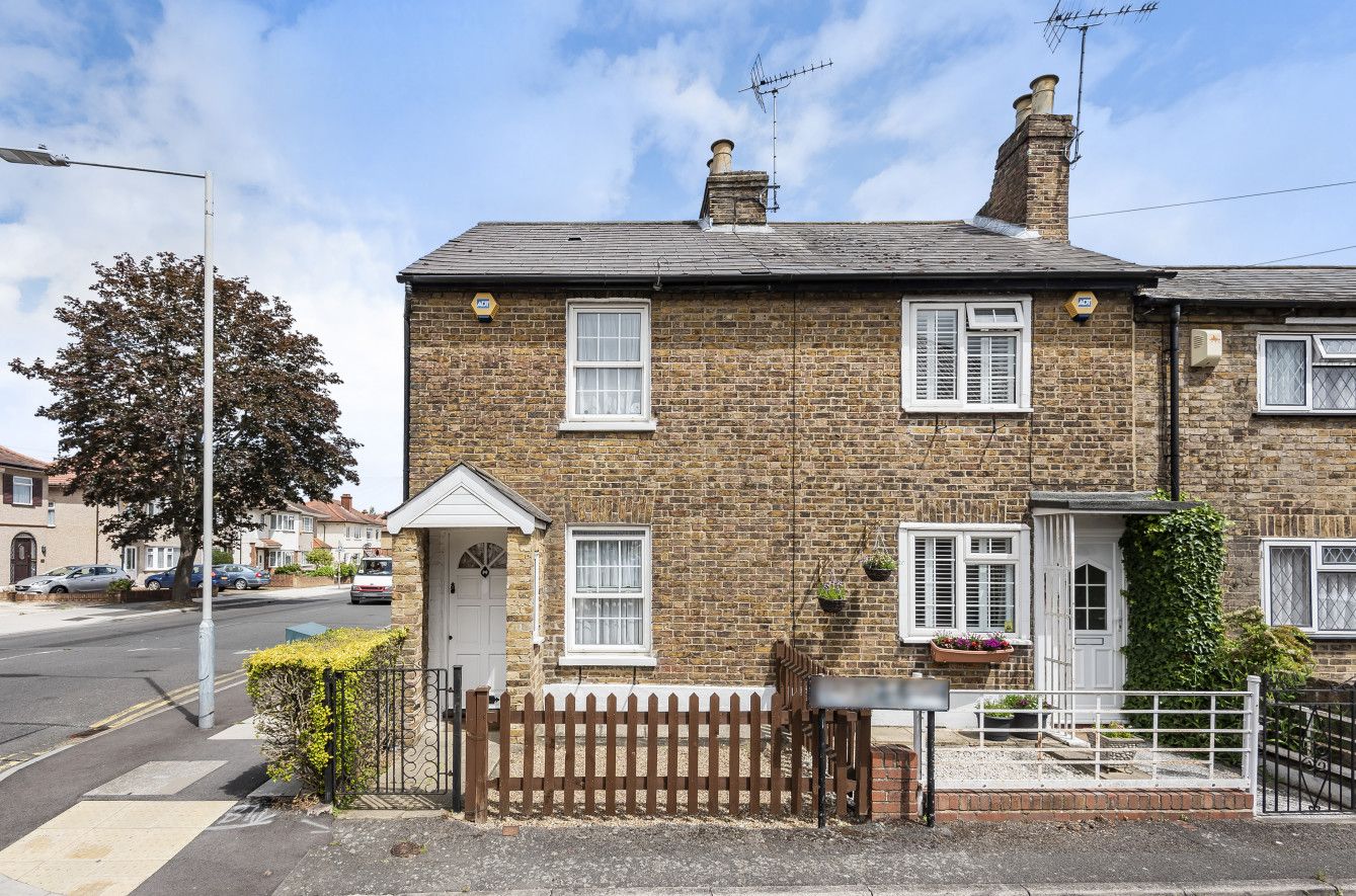 2 bed terraced house for sale in Haven Close, Hayes, Middlesex UB4 Zoopla