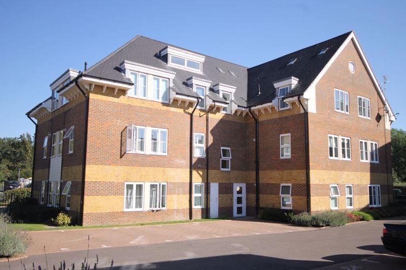 1 bed flat for sale in Church Road, Bookham, Leatherhead KT23 Zoopla