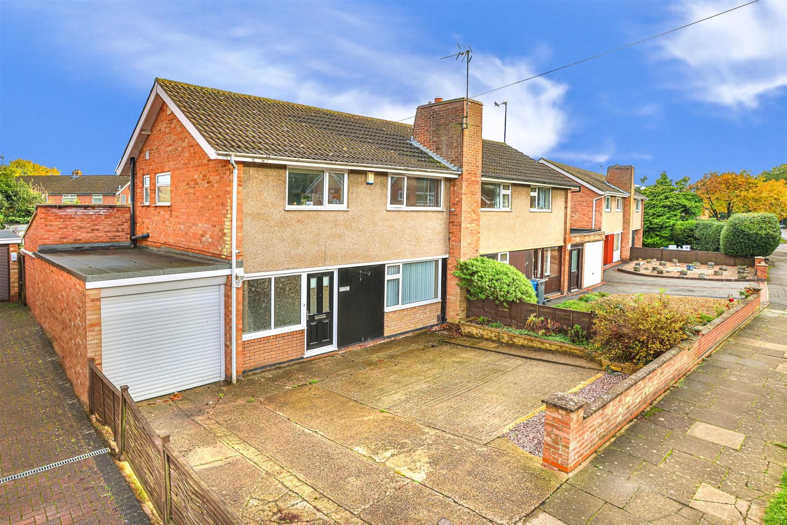 3 bed semidetached house for sale in Belvoir Drive, Barton Seagrave