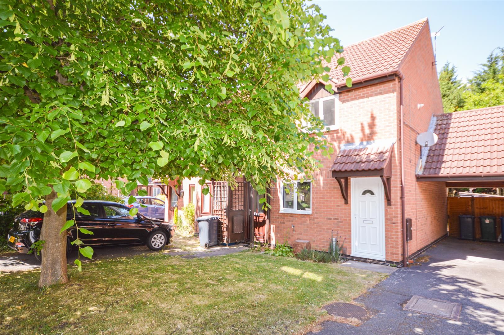 2 bed town house to rent in Herons Court, West Bridgford, Nottingham