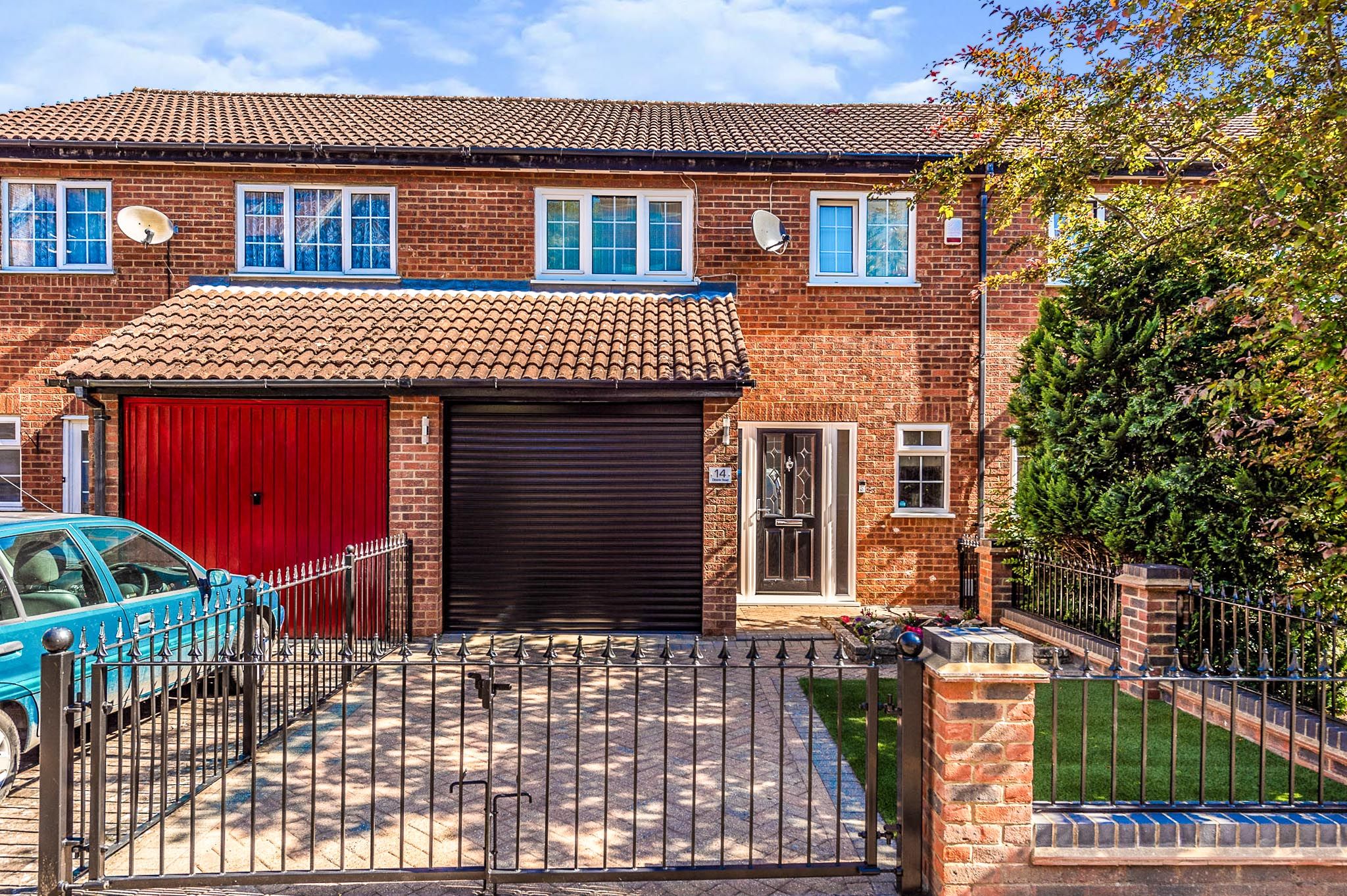3 bed terraced house for sale in Downs Road, Luton LU1 Zoopla