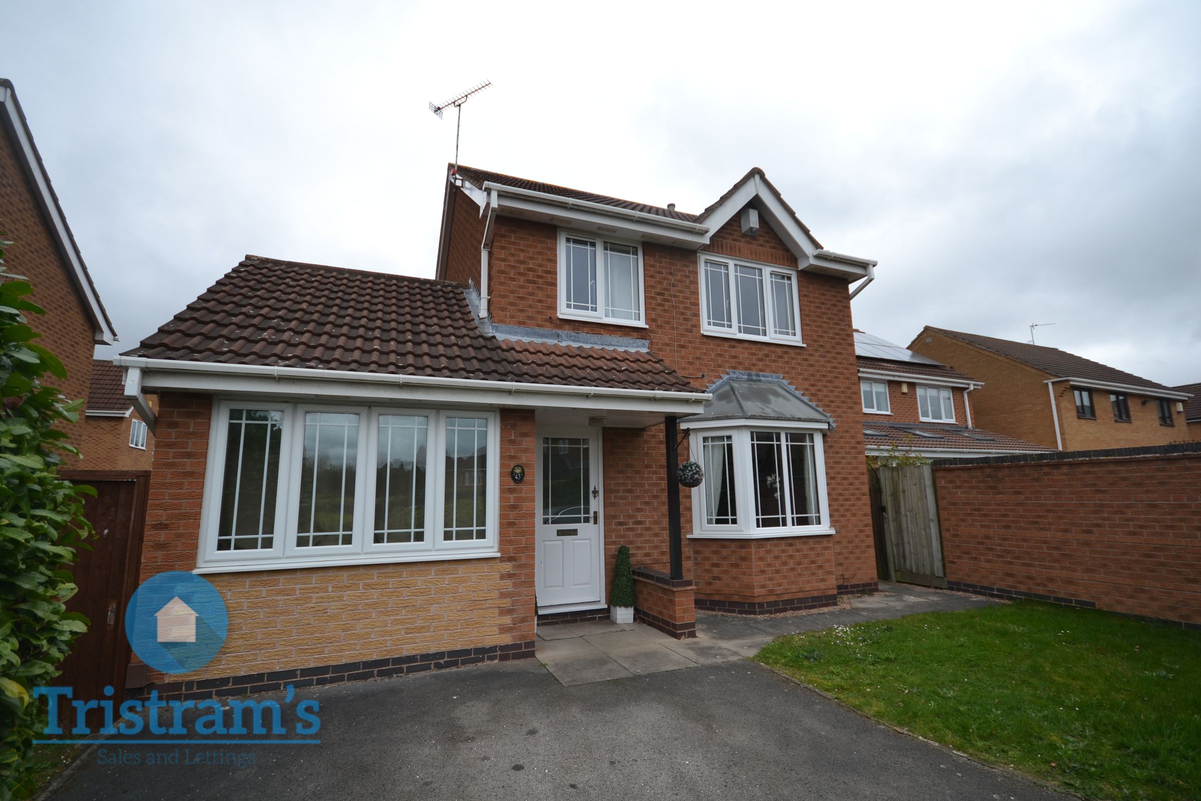3 bed detached house to rent in Elterwater Drive, Gamston, Nottingham