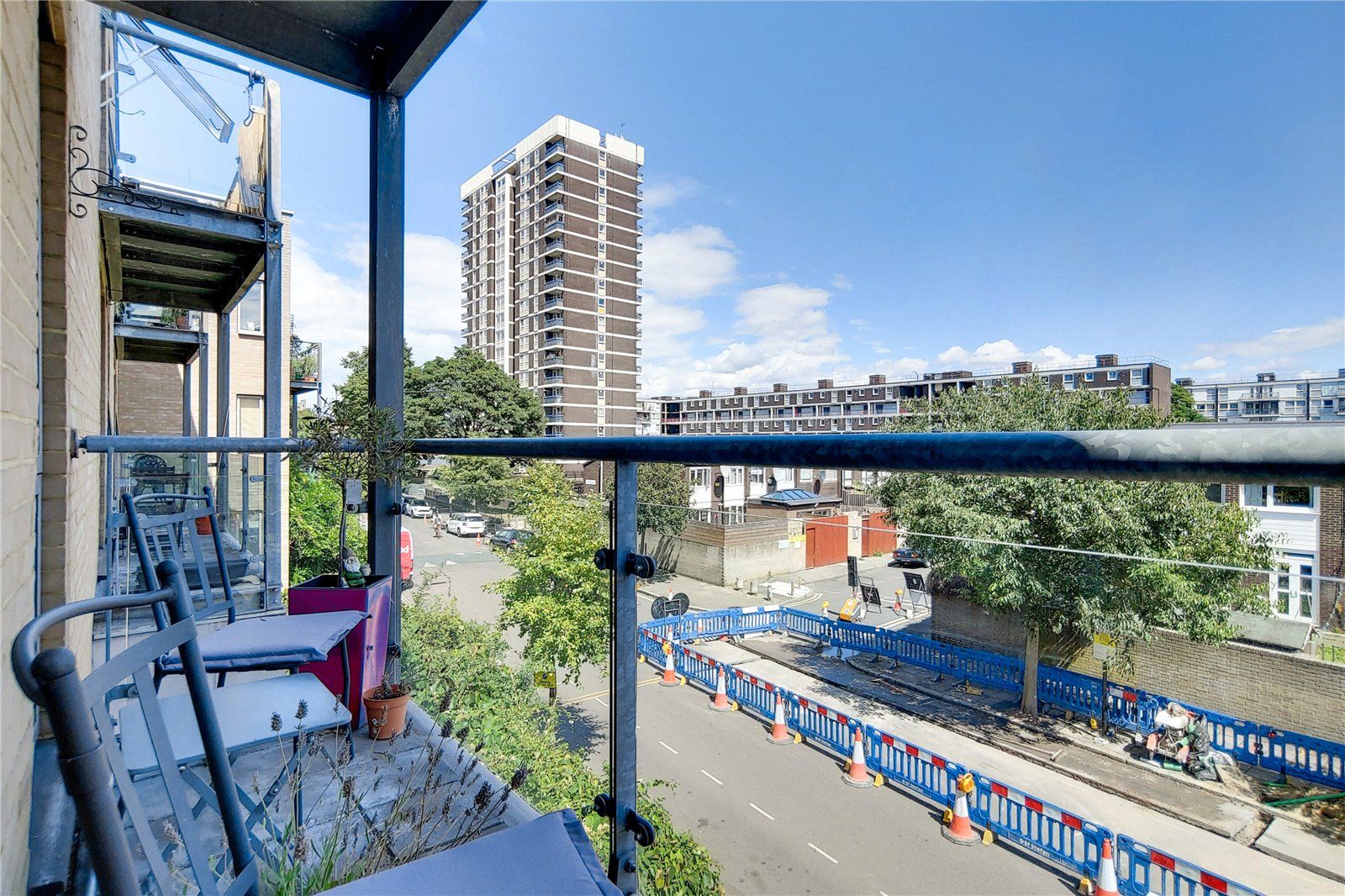 Portfleet Place De Beauvoir Road London N1  