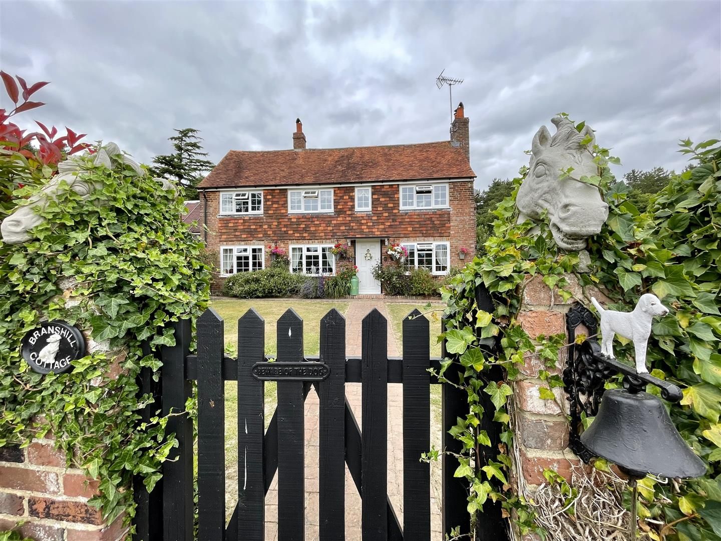 4 bed cottage for sale in Hastings Road, Battle TN33 Zoopla