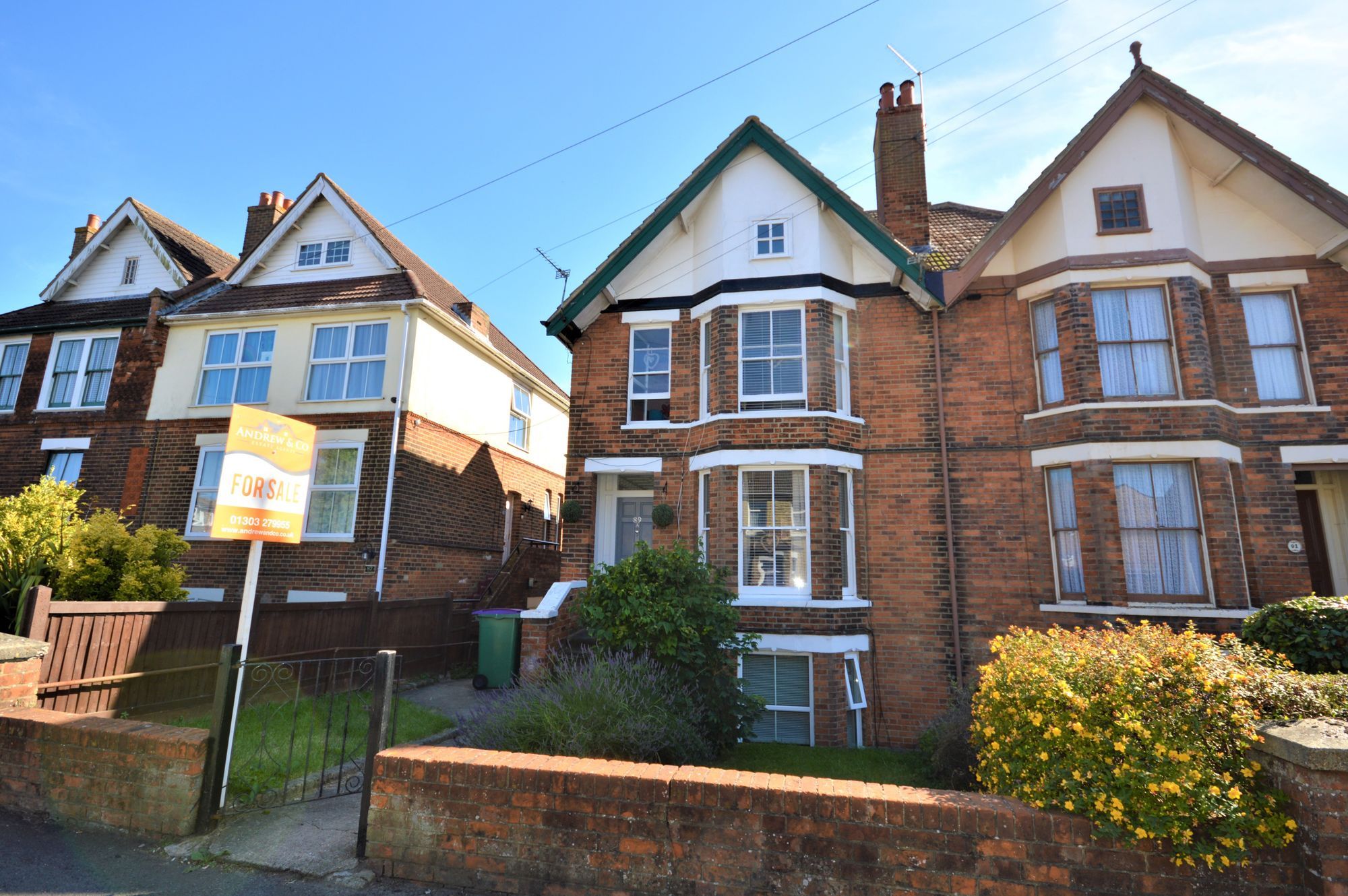 4 bed town house for sale in Canterbury Road, Folkestone CT19 Zoopla
