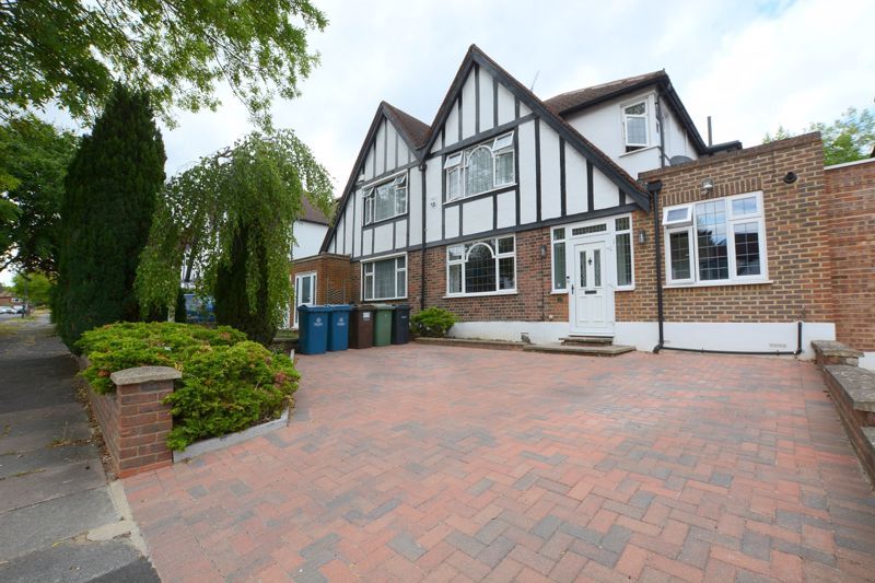 4 bed semidetached house for sale in Sherington Avenue, Pinner HA5