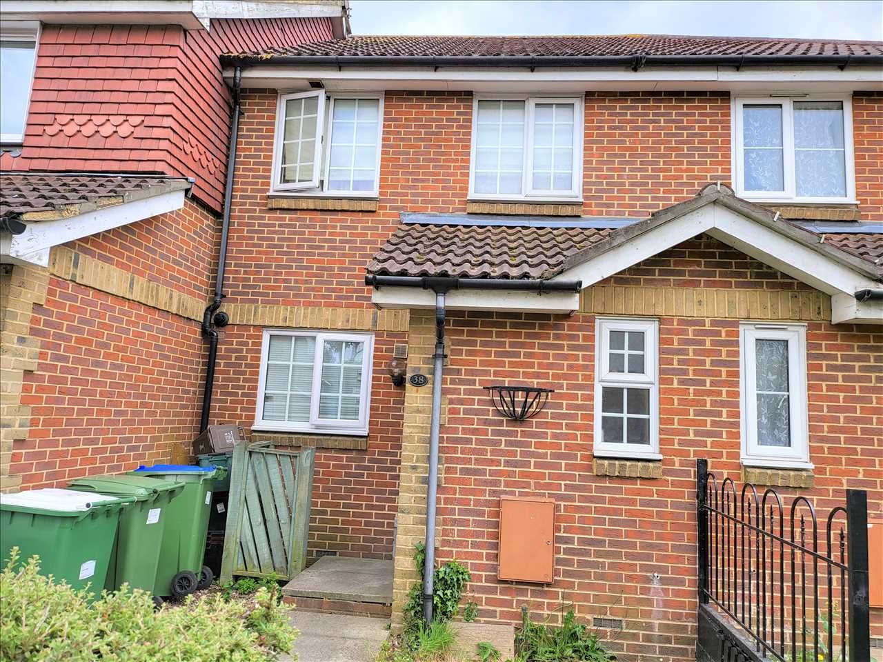 3 bed property for sale in Canada Road, Erith DA8 Zoopla