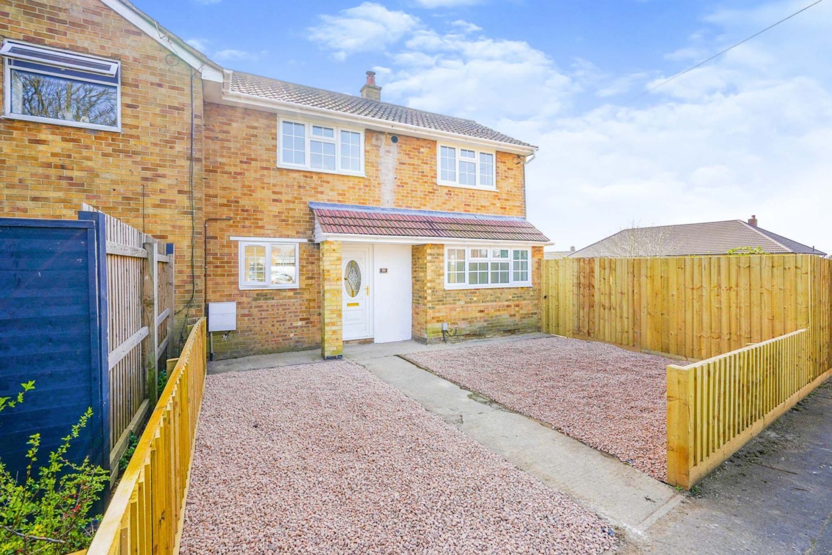 3 bed semidetached house for sale in Penhill Drive, Swindon SN2 Zoopla