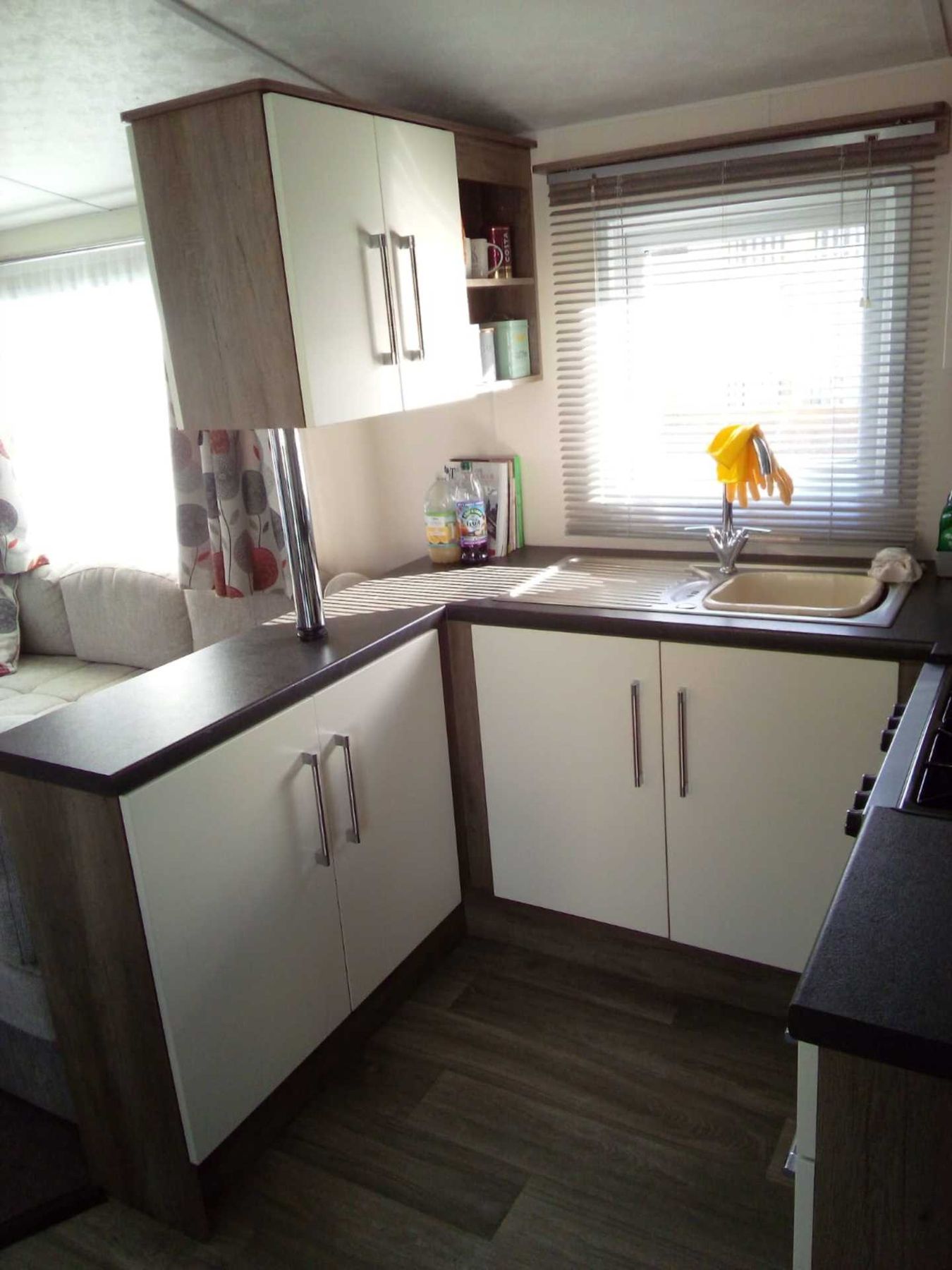 2 bed mobile/park home for sale in Wharf Road, Ealand, Scunthorpe DN17