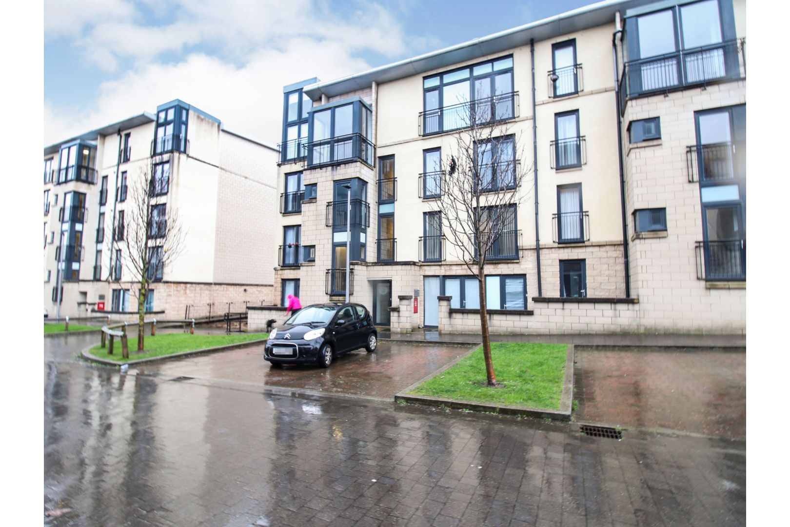 11 Colonsay Close, Edinburgh EH5  