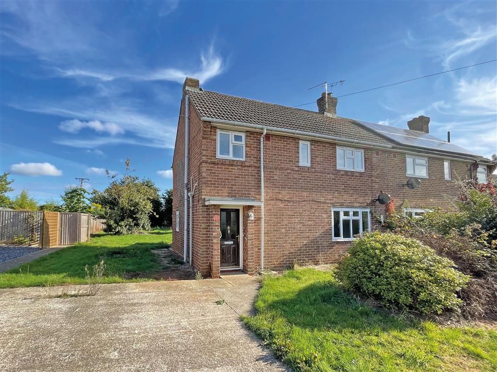 3 bed semidetached house for sale in Tellis Cross, East Coker, Yeovil
