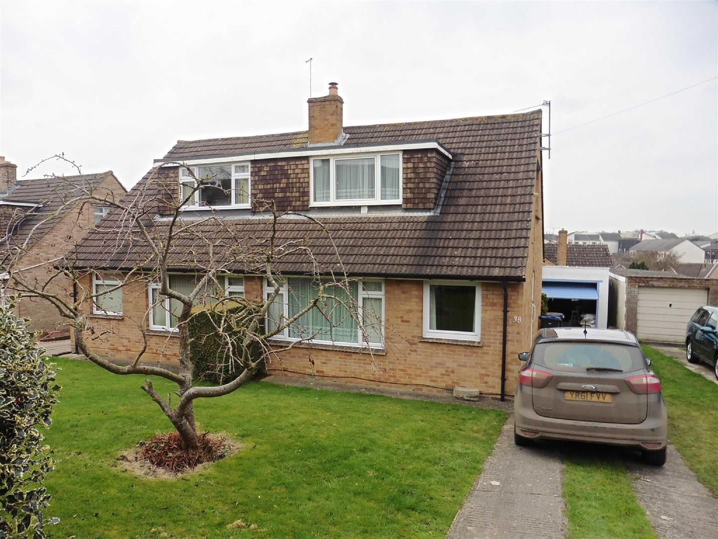 2 bed semidetached bungalow to rent in Eastern Avenue, Monkton Park