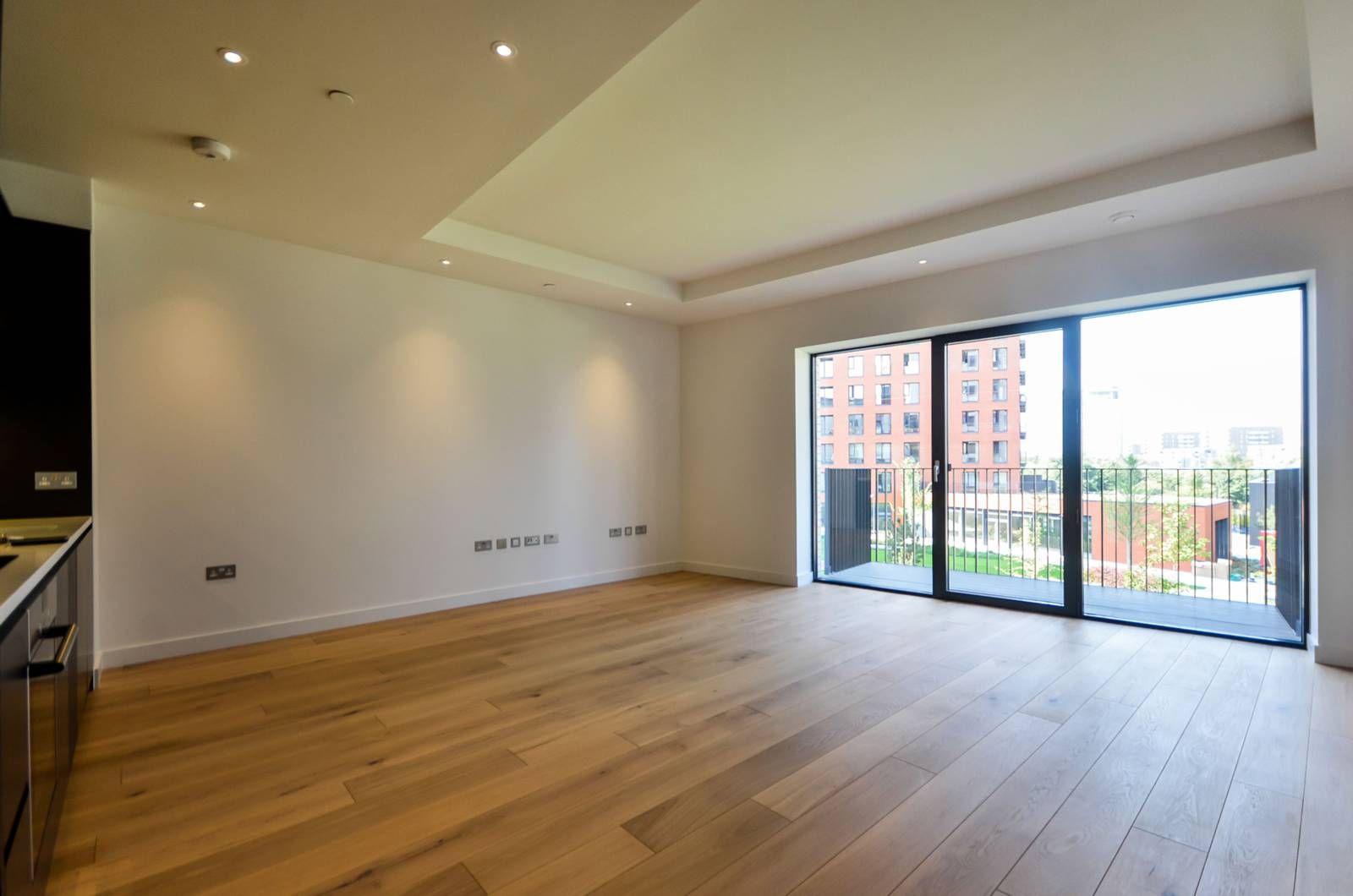 Globe House, Canary Wharf, London E14  