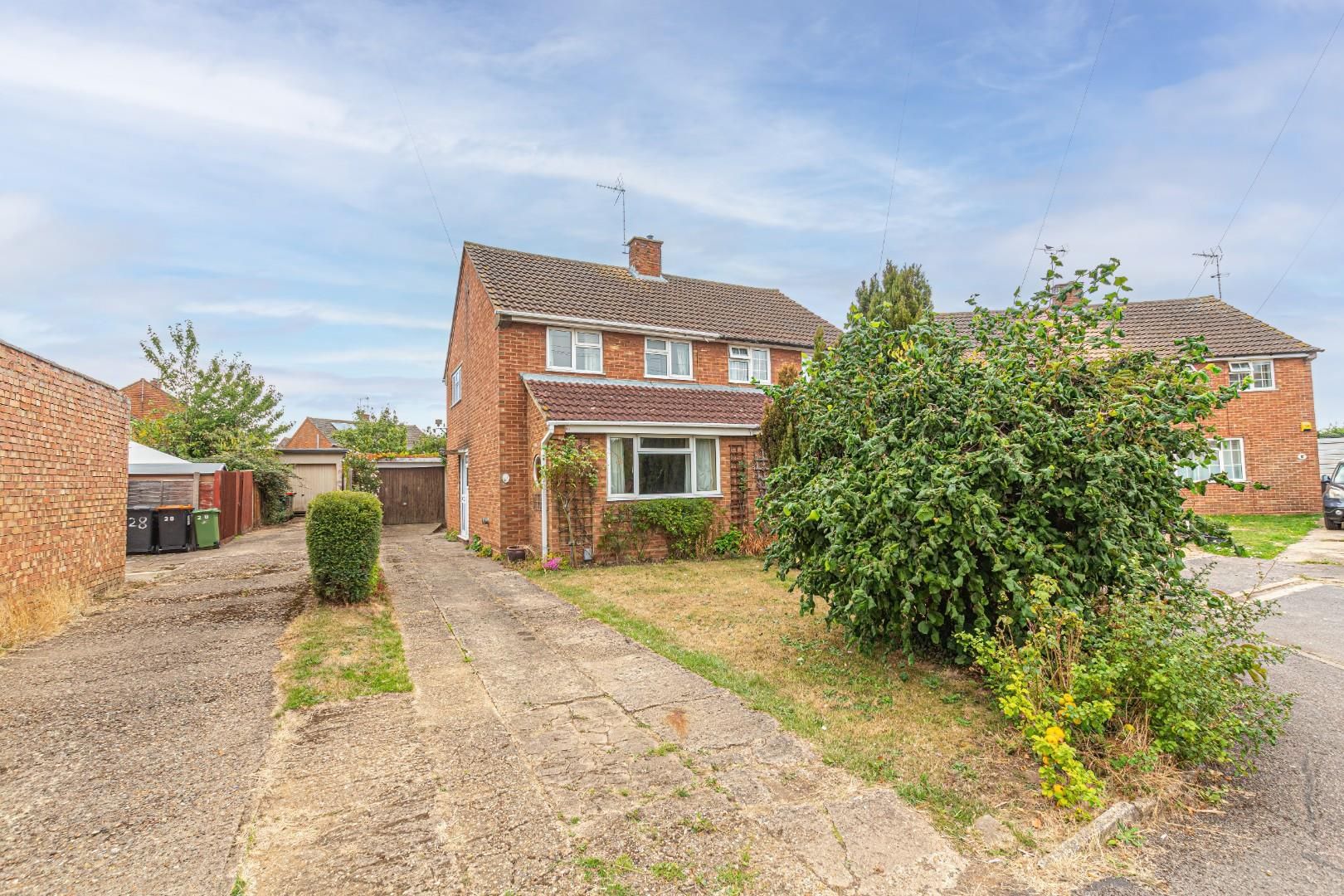 3 bed property for sale in Bramble Close, Leighton Buzzard LU7 Zoopla