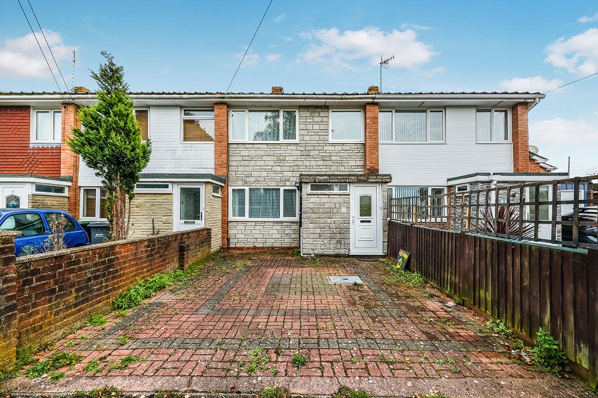 3 bed terraced house for sale in Hemlock Road, Waterlooville, Hampshire