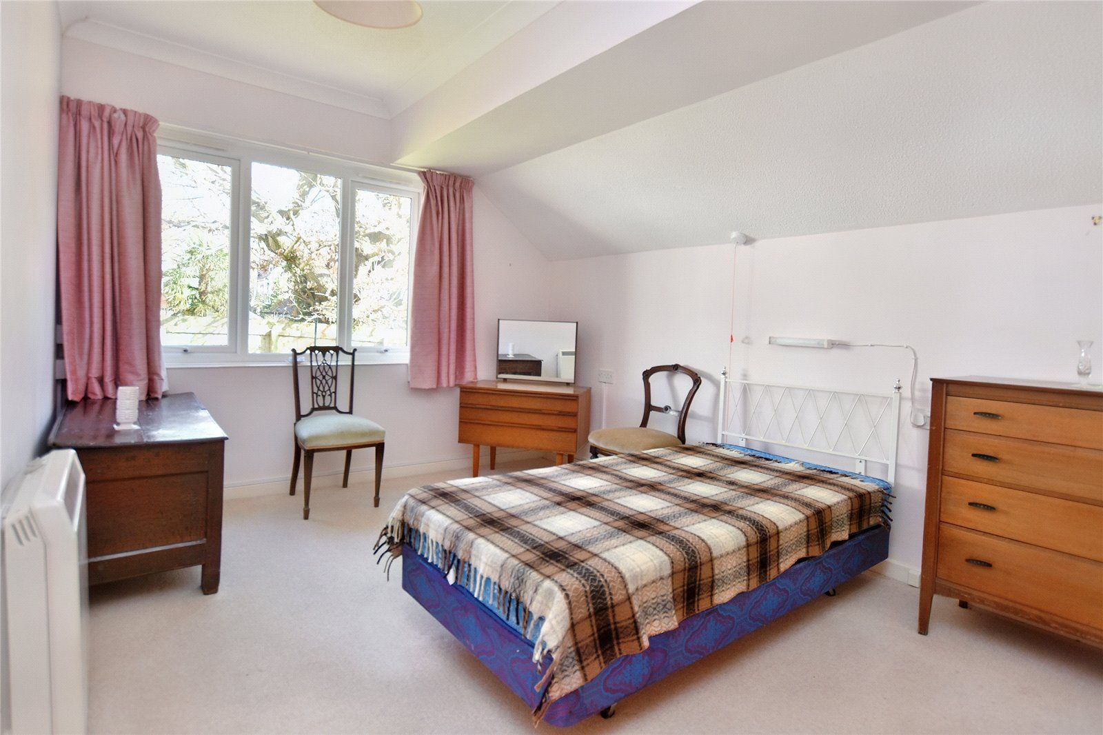 2 bed flat for sale in Homegarth House, Wetherby Road, Roundhay, Leeds