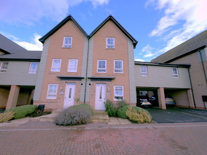 4 bed town house for sale in Foren Crescent, Godmanchester