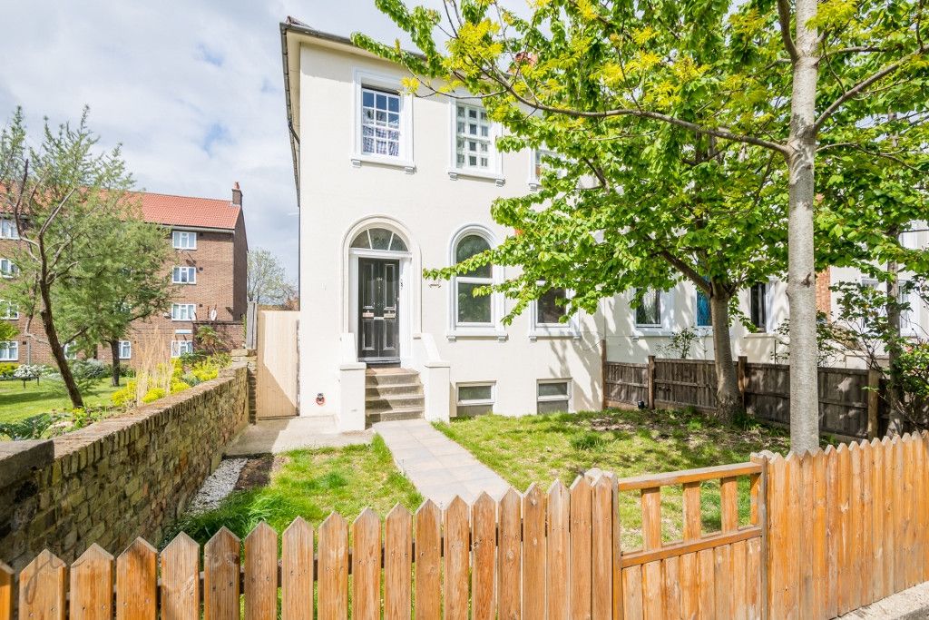 3 bed flat for sale in Peckham Park Road, Peckham, London SE15 Zoopla