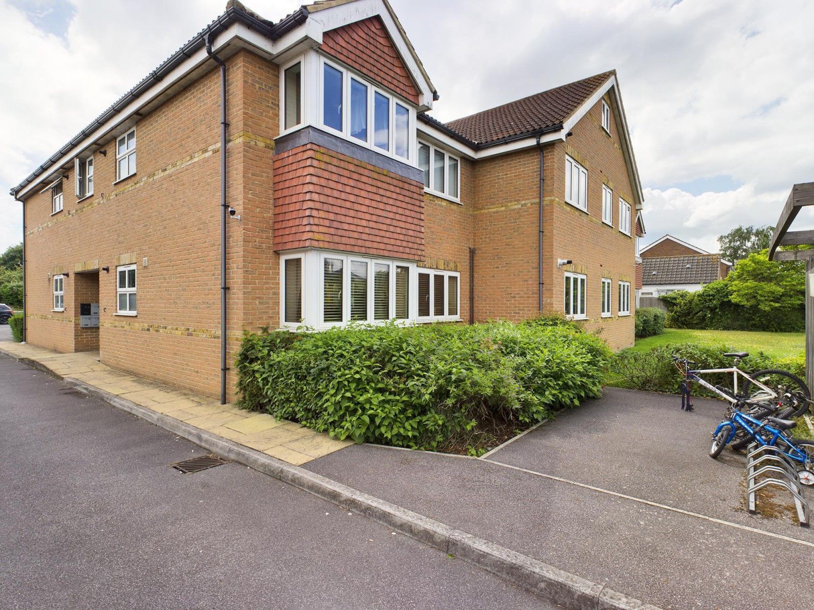 Newman Court, Staines Road West, Ashford TW15  