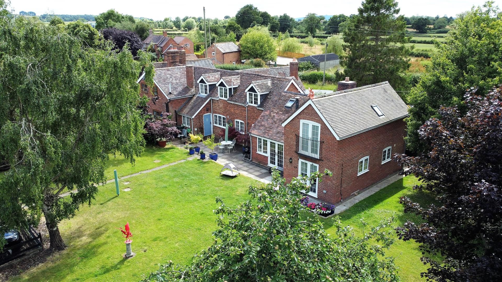 5 bed cottage for sale in Lime Street, Eldersfield, Gloucester GL19