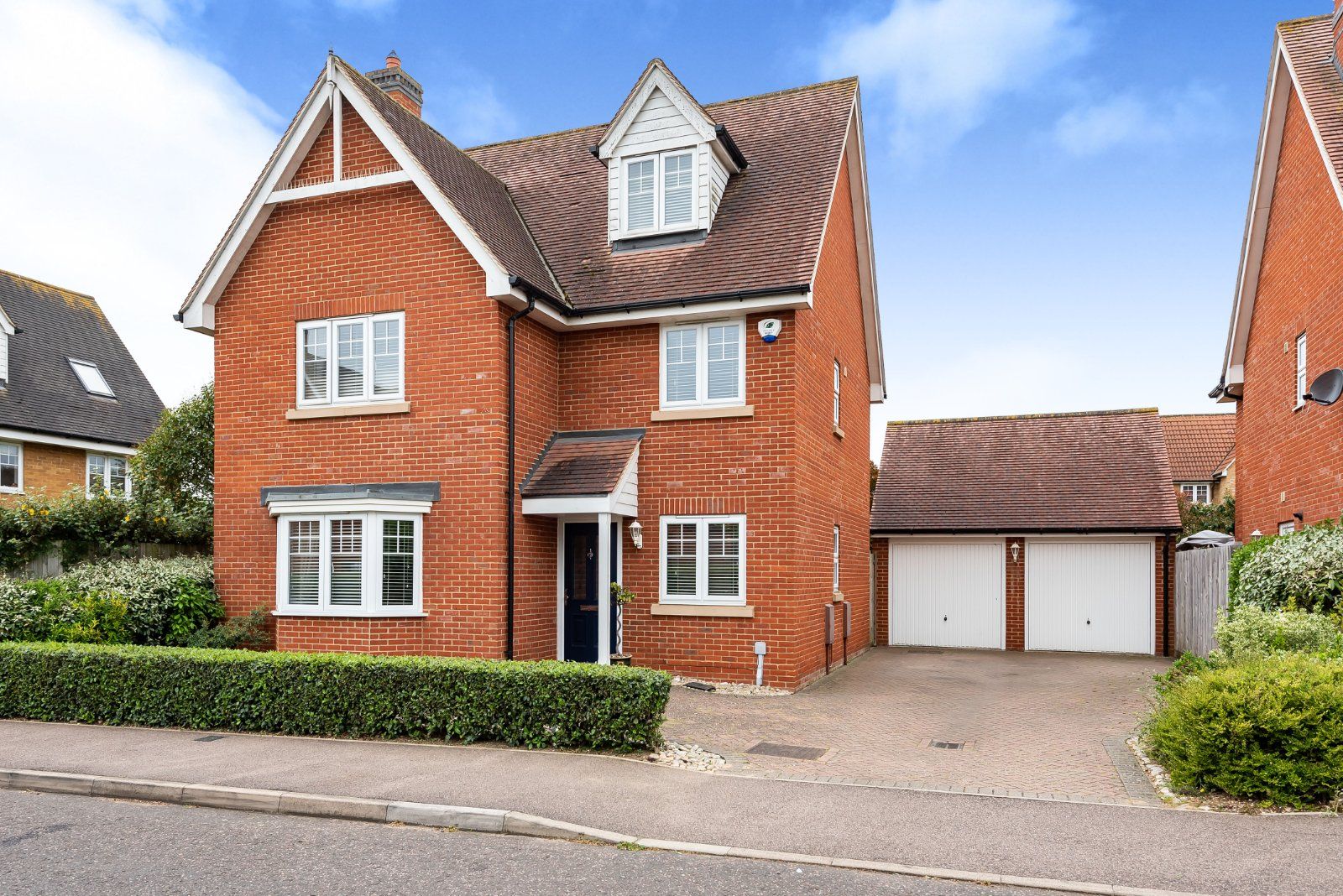 5 bed detached house for sale in Woodlands Park Drive, Dunmow CM6 Zoopla