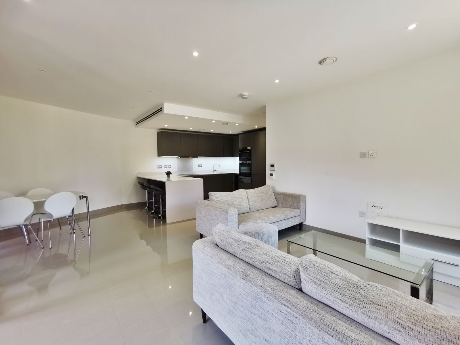 Delphini Apartments, St Georges Circus, Southwark SE1