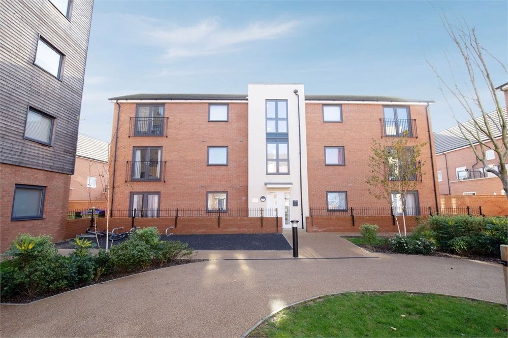 Elsom Path Aylesbury Buckinghamshire HP19  