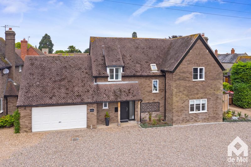 4 bed detached house for sale in Long Hyde Road, South Littleton
