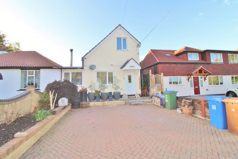 3 bed semidetached house for sale in Crockenhill Road, Crockenhill