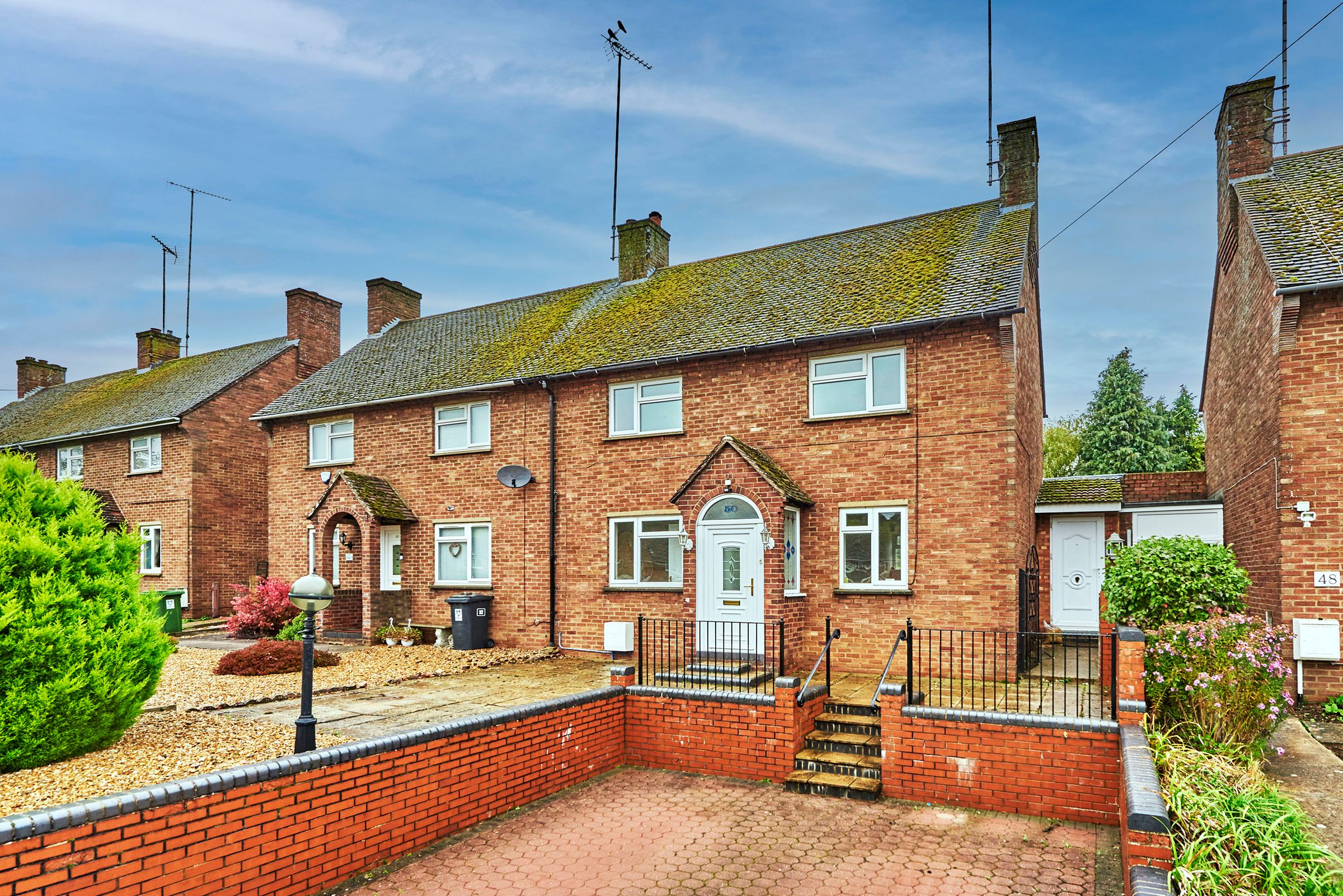 3 bed detached house to rent in Buckwood Road, Markyate, Herts AL3 Zoopla