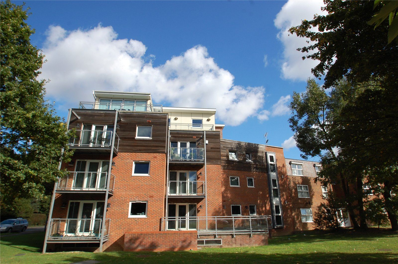 2 bed flat to rent in The Junction, Alexander Lane CM13 Zoopla