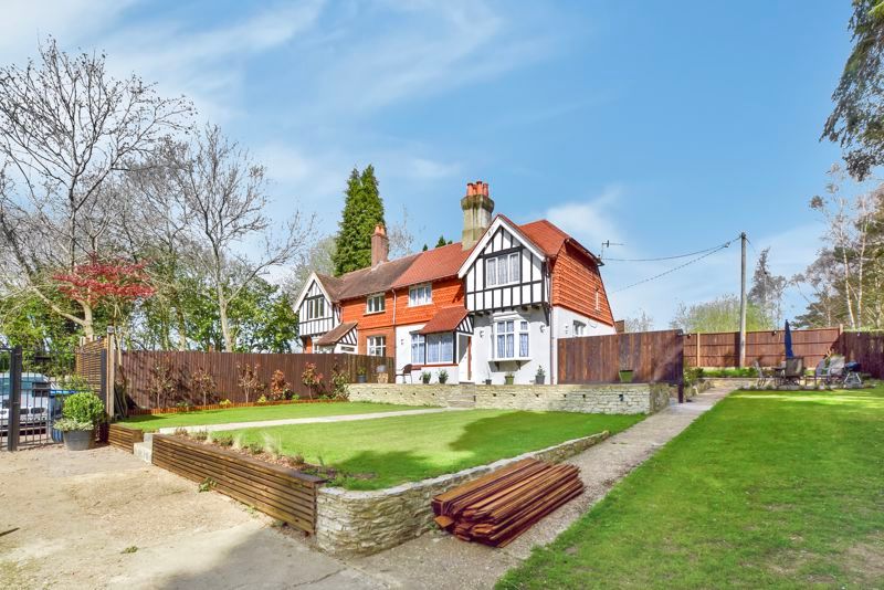 3 bed semidetached house for sale in Deans Lane, Nutfield, Redhill RH1