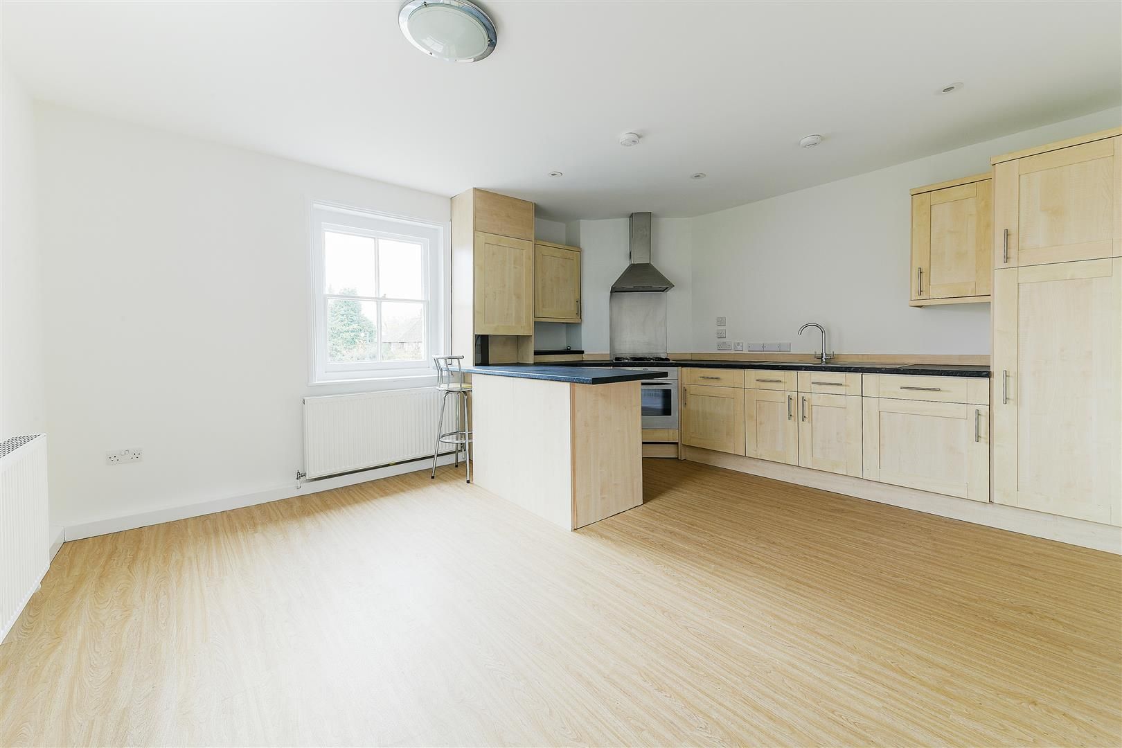 1 bed flat to rent in High Street, Banstead SM7 Zoopla