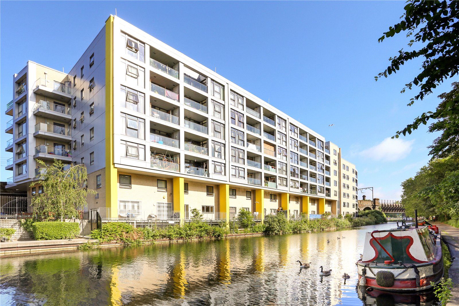 George Hilsdon Court, 18 Frank Whipple Place, London E14  