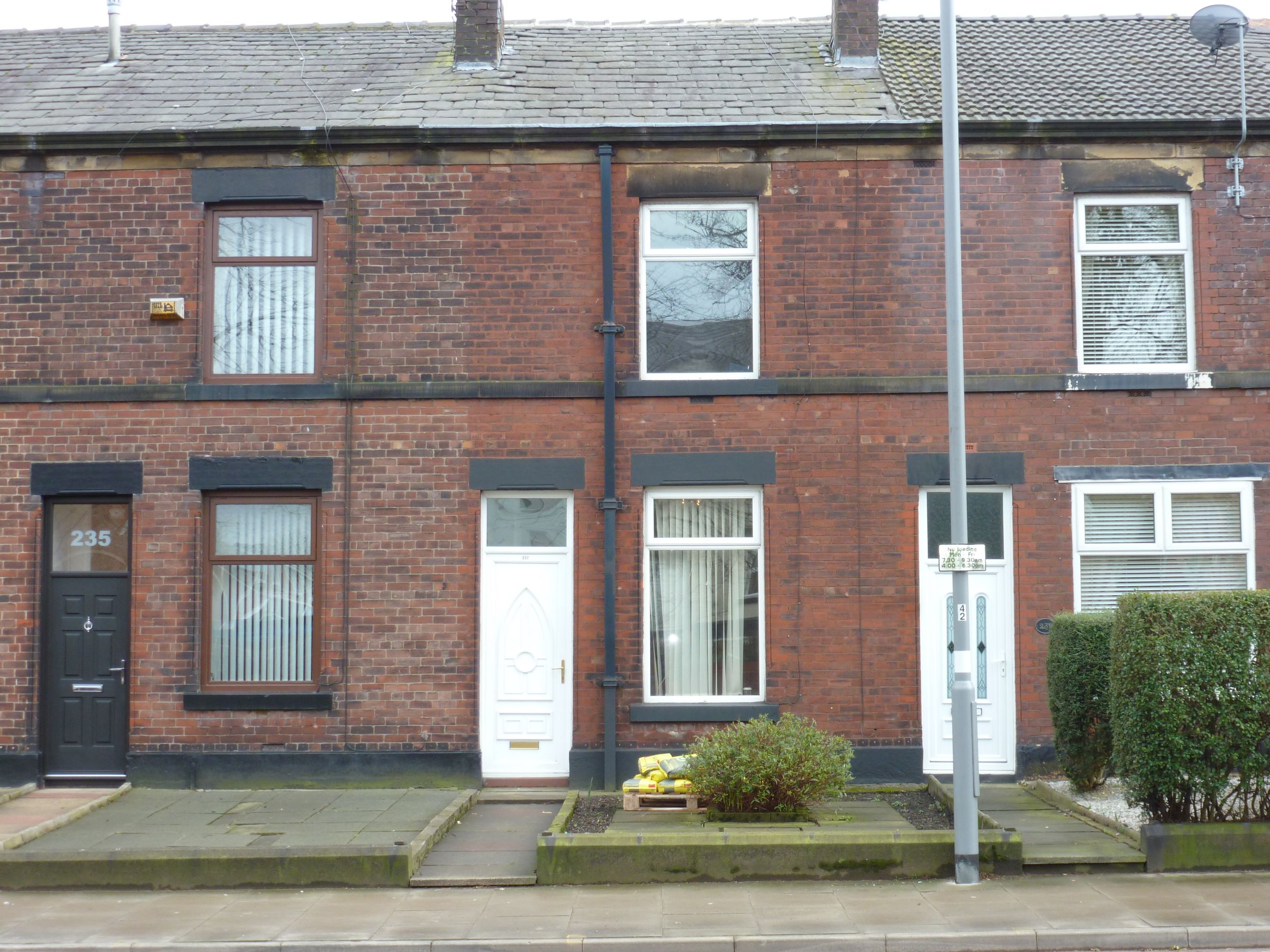 2 bed terraced house to rent in Bolton Road, Bury BL8 Zoopla