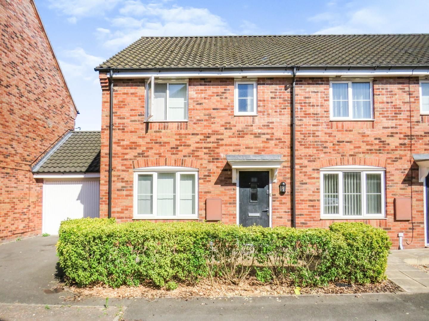 3 bed end terrace house for sale in Teasel Close, Red Lodge, Bury St