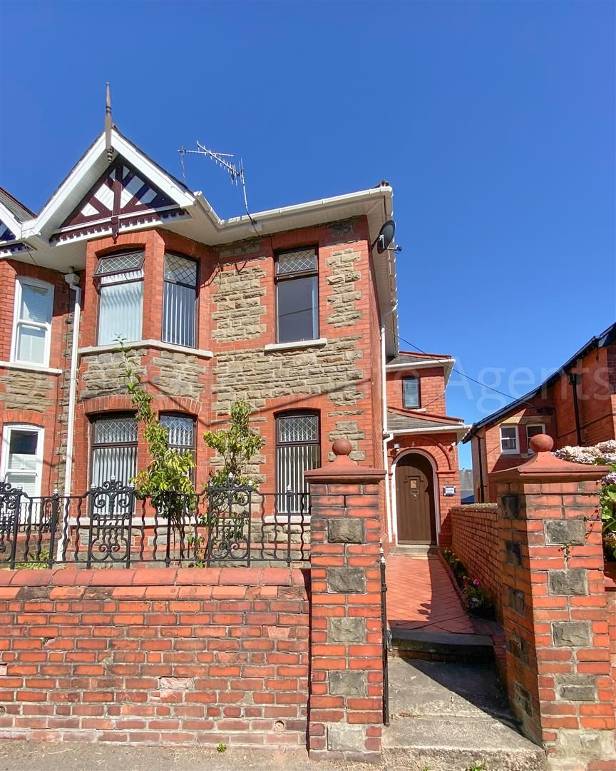 4 bed semidetached house for sale in Sunnybank Road, Griffithstown