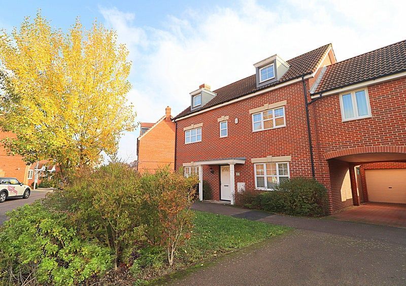 Room to rent in Maskell Drive, Bedford MK41 Zoopla