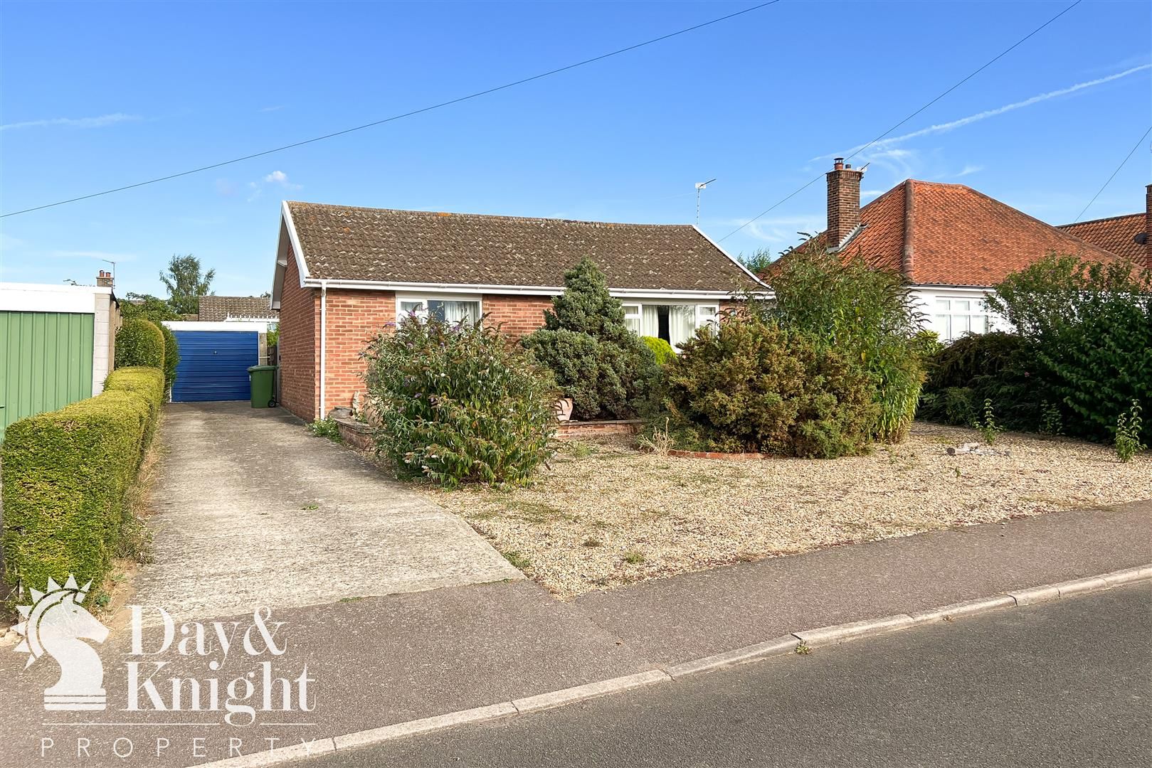 2 bed detached bungalow for sale in Ashdale Drive, Worlingham, Beccles