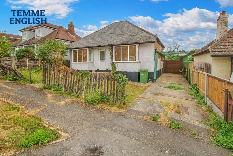 2 bed detached bungalow for sale in Fairleigh Road, Pitsea, Basildon SS13 Zoopla