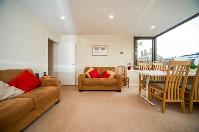 Premier Lodge, 1 Redbourne Avenue, London, Uk N3  