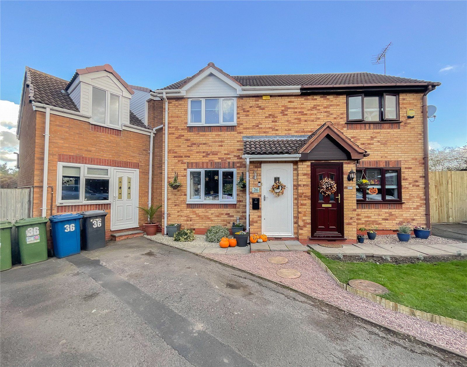 4 bed semidetached house for sale in Parkside, Wilnecote, Tamworth, Staffordshire B77 Zoopla