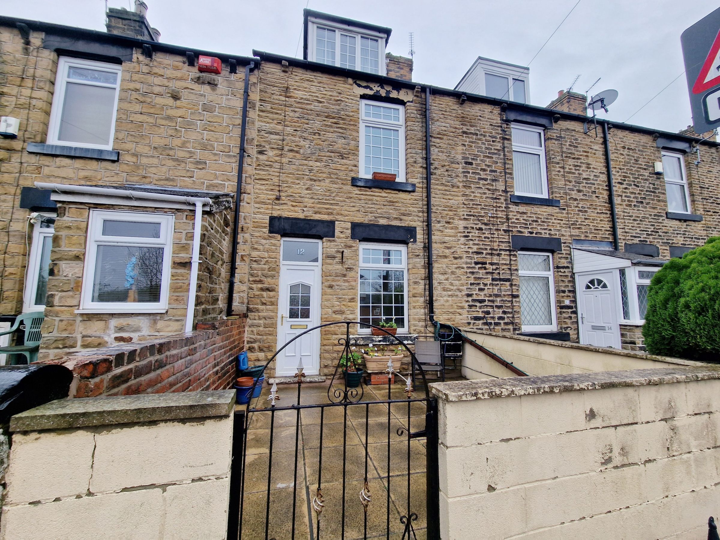 4 bed terraced house for sale in Snydale Road, Cudworth, Barnsley S72