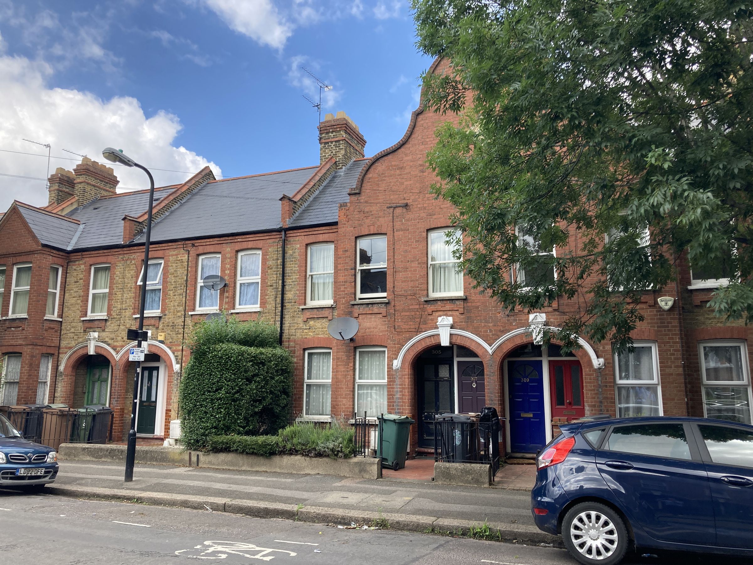 305 Brettenham Road, Walthamstow, London E17