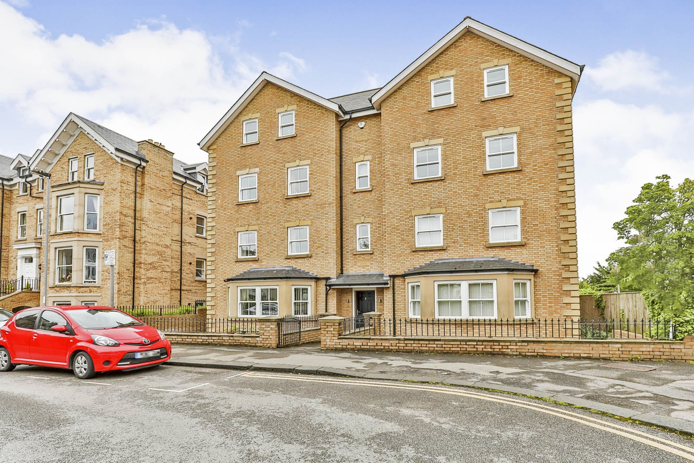 2 bed flat for sale in Belgrave Lodge, 5 Belgrave Crescent, Scarborough