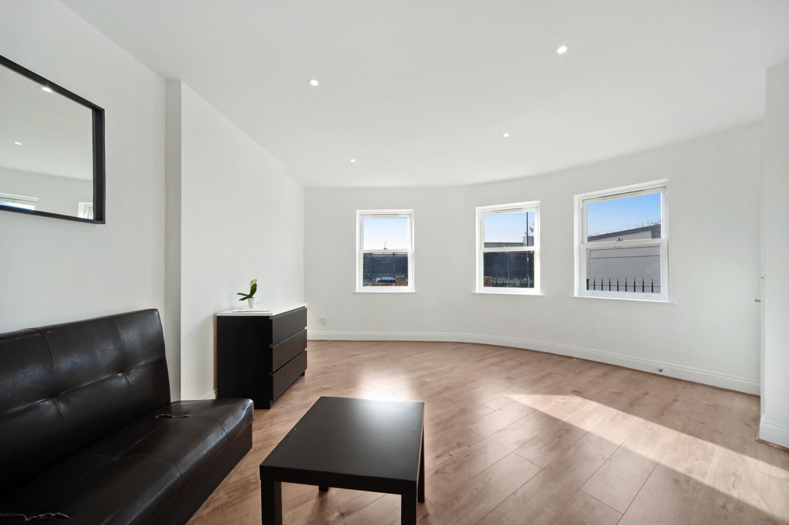 4 bed property for sale in Harley Road, Willesden Junction, London NW10