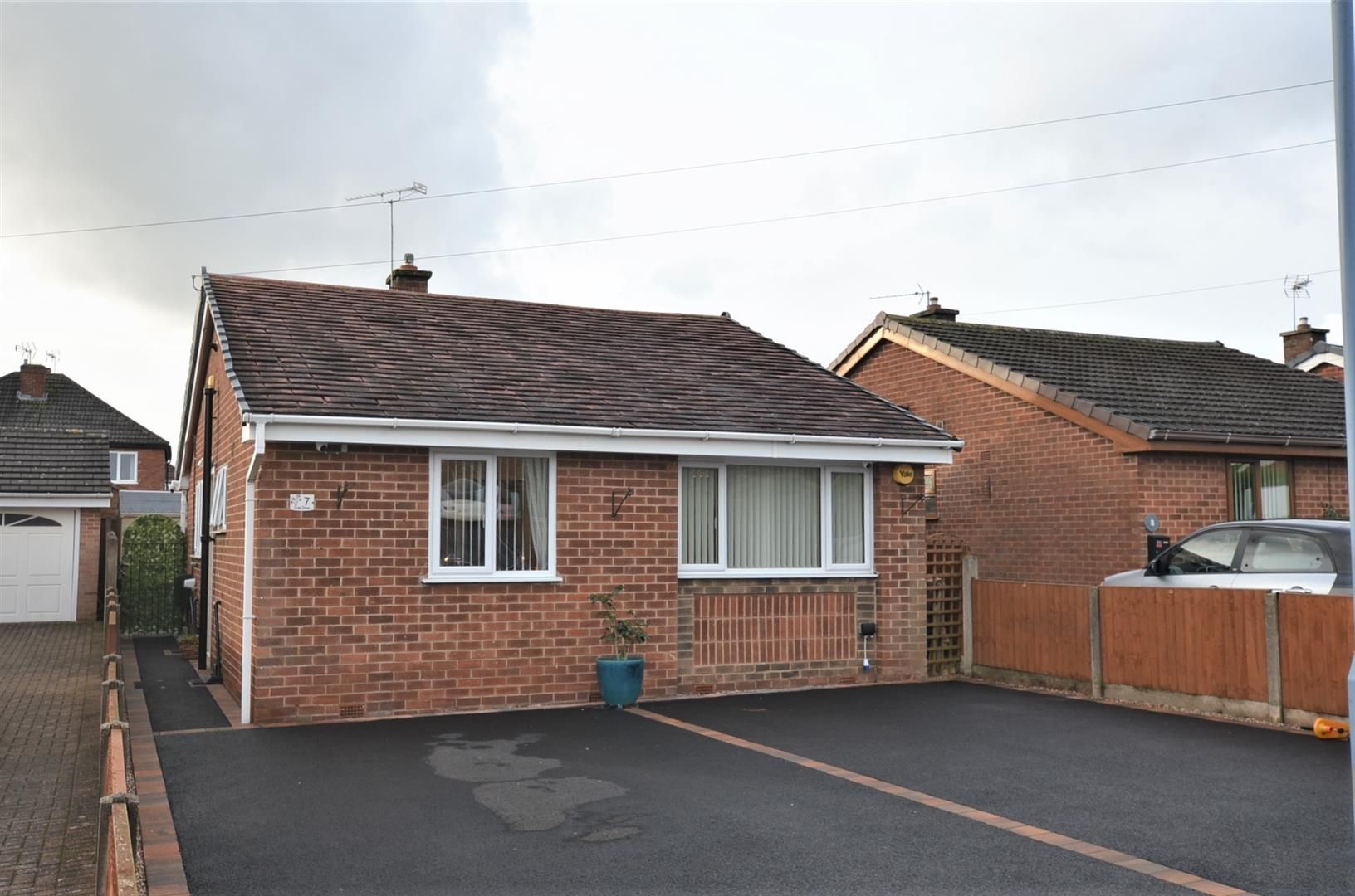 2 bed detached bungalow for sale in Oak Drive, Mickleover, Derby DE3